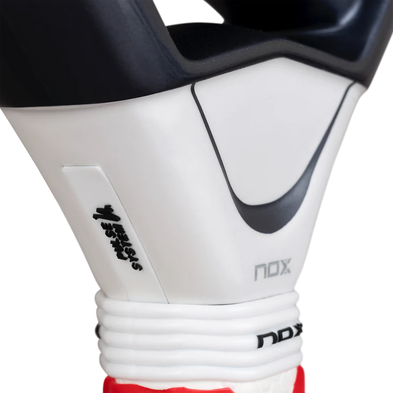 Padel Racket NOX AT10 Genius 12K Alum Xtrem Lite by Agustin Tapia (2026)